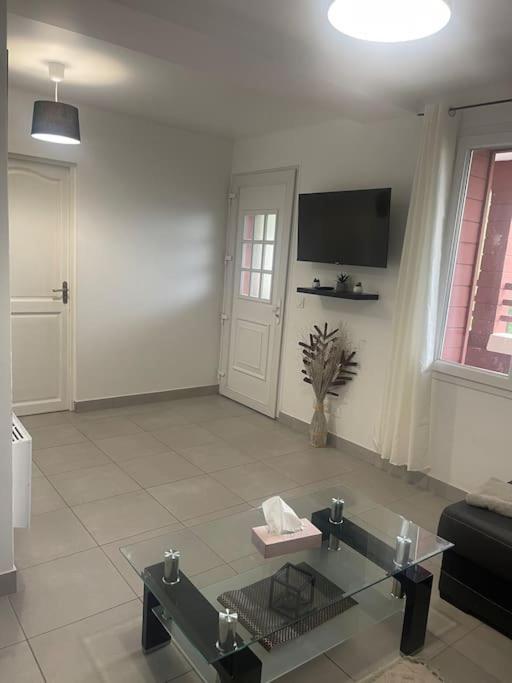 Ferienwohnung L6/Villiers-Le-Bel Proche Roissy Exterior foto